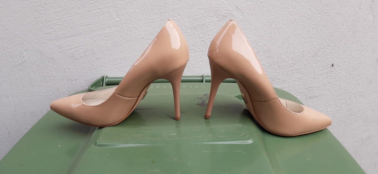 Buffalo Pumps, maat 38