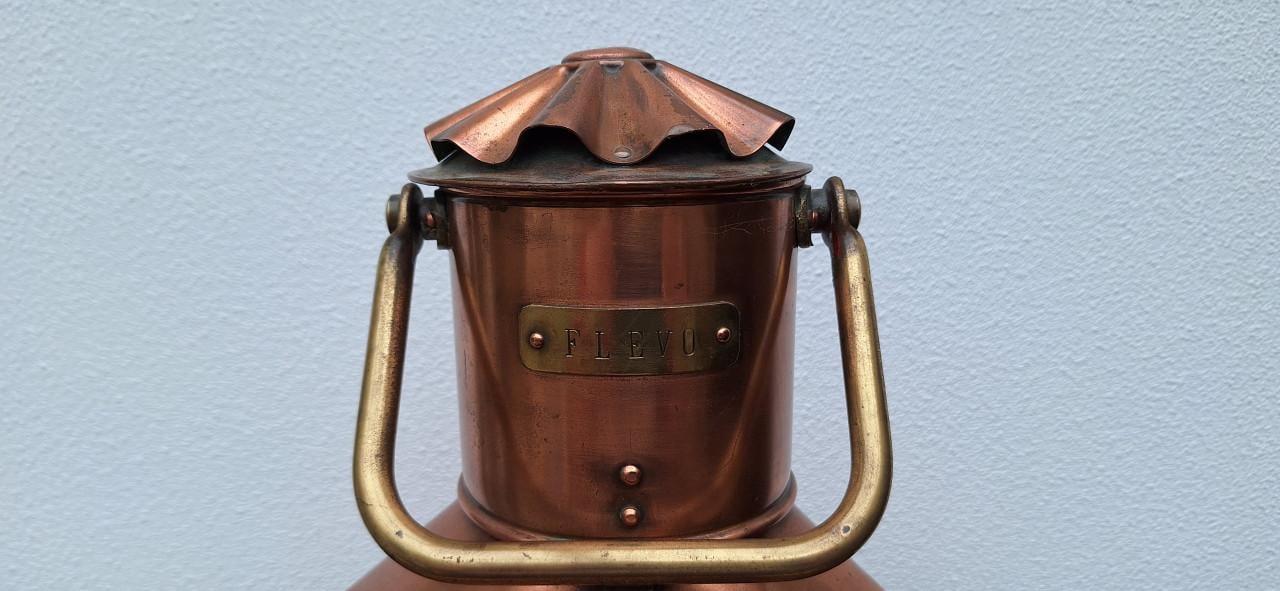 2 prachtige grote koperen scheepslampen