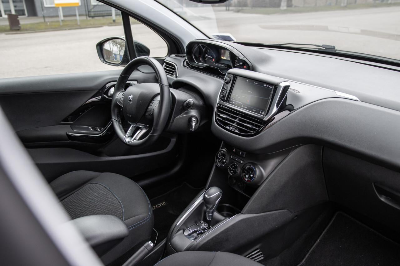 Peugeot 208 1.2 Puretech 110pk AUTOMAAT | CARPLAY | 2019