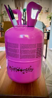 Helium ballon tank