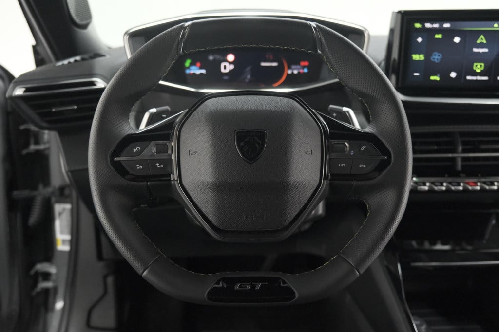 Peugeot 2008 puretech 130 eat8 gt | 360 camera | stoelmassage | adaptieve c