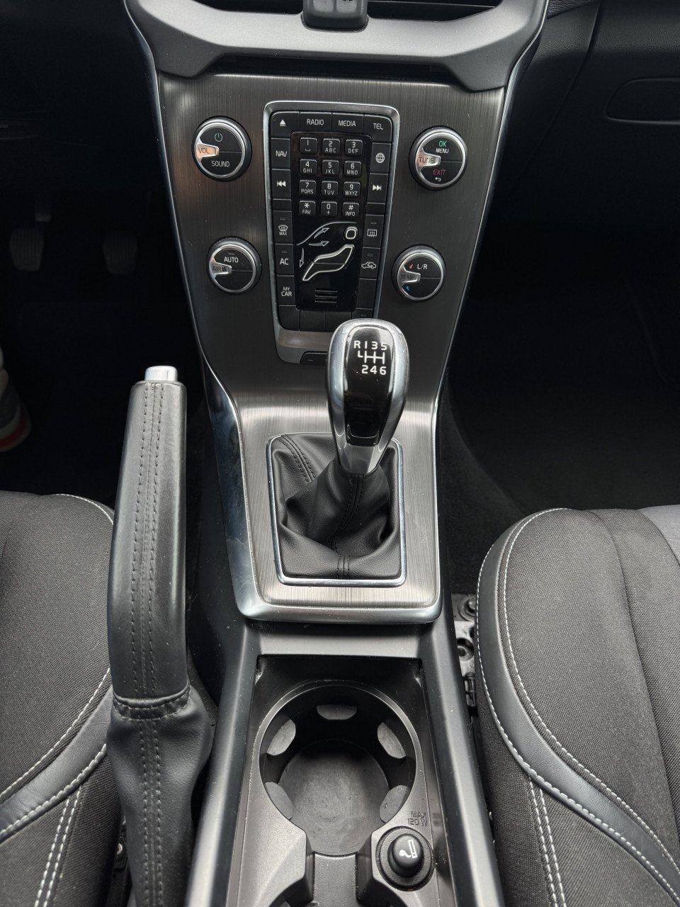 Volvo V40 1.6 T2 120PK 2015 Grijs