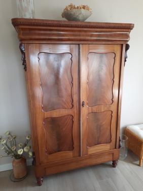 Mahoniehouten kast