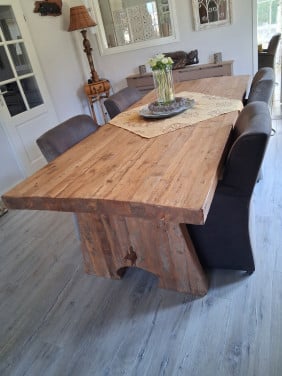 Eetkamertafel massief hout