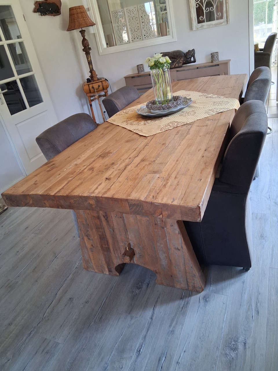 Eetkamertafel massief hout