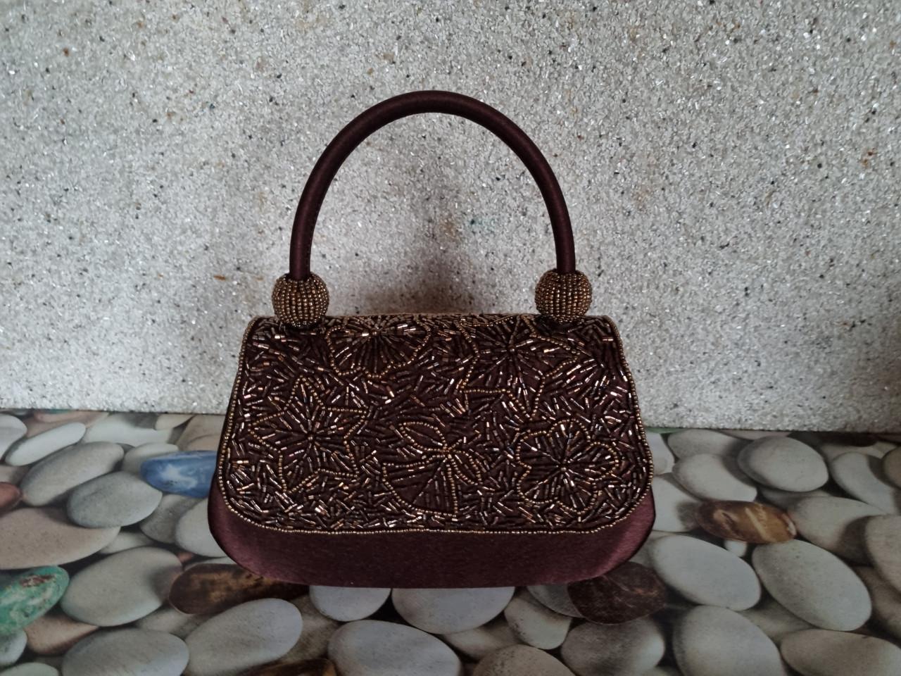 Feestelijk handtasje