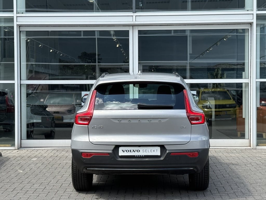Volvo XC40 2.0 b4 plus dark