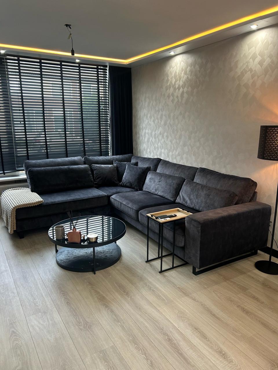 Z.G.A.N velvet antraciet hoekbank en salontafel