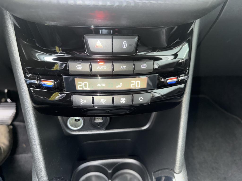 Peugeot 208 1.2 puretech blue lease executive 5-drs