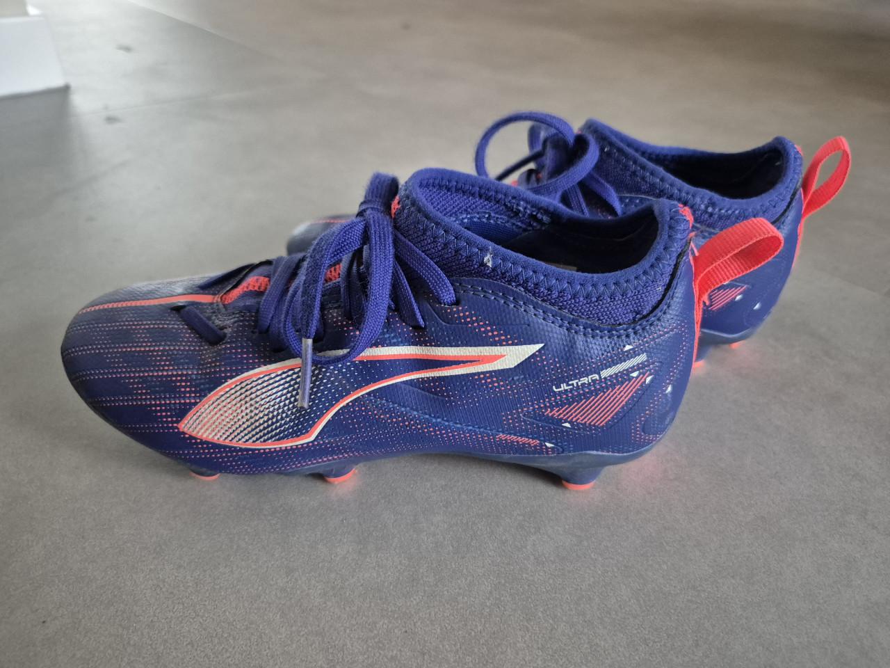 Voetbalschoenen maat 33