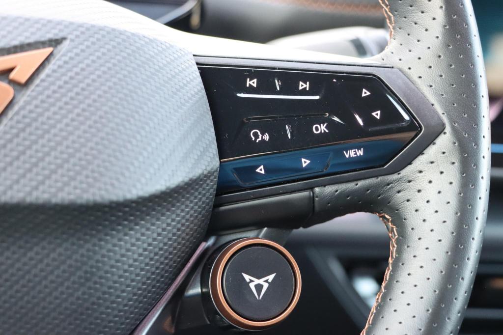 Cupra Born business 63 kwh 231pk | soh 98,8% |