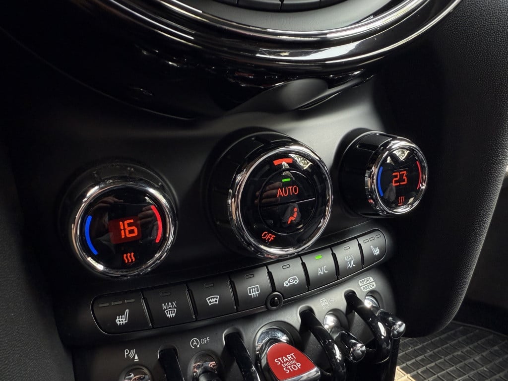 Mini Cooper mini 2.0 // serious business pack // nieuwstaat // 5 deurs /