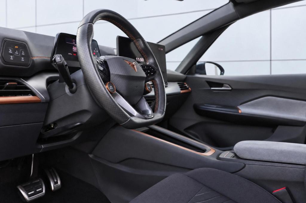 Cupra Born business 63 kwh 230pk | soh 98,2%