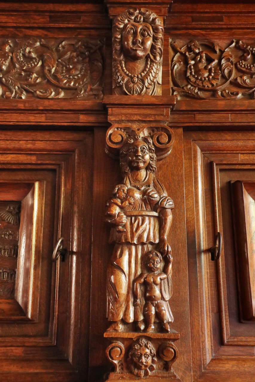 Oud-Hollandse beeldenkast