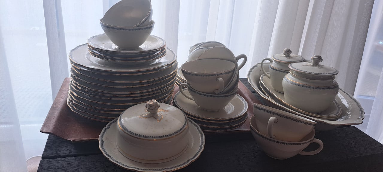 Mooi oud servies