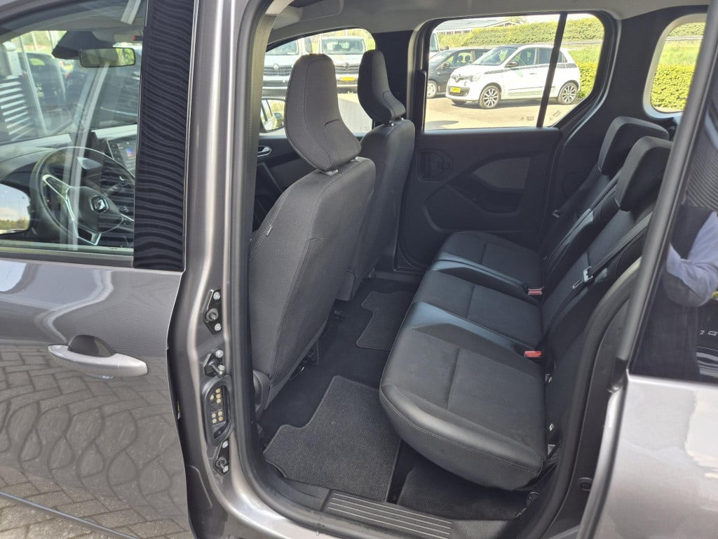 Renault Kangoo family 1.3 tce 100 all season, trekhaak, cruise, apple/andro