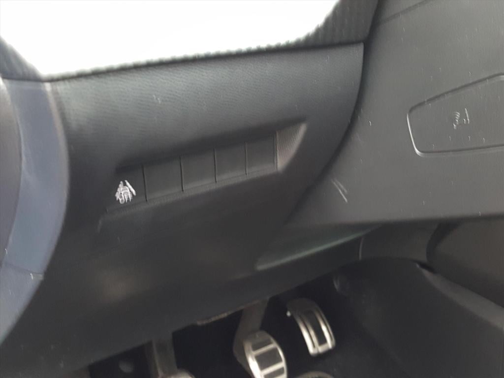 Peugeot 208 1.2 100pk gt-line 3d cockpit | apple carplay&android auto | nav