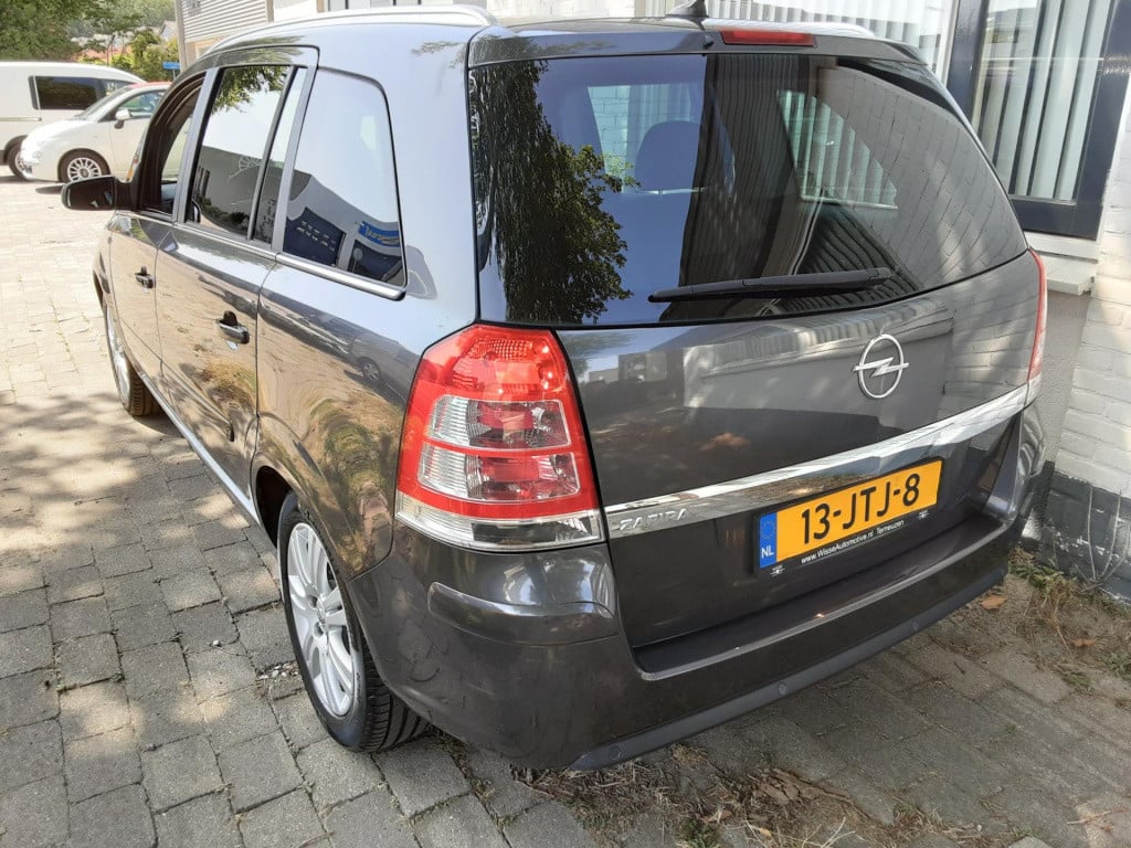 Opel Zafira 1.8 cosmo