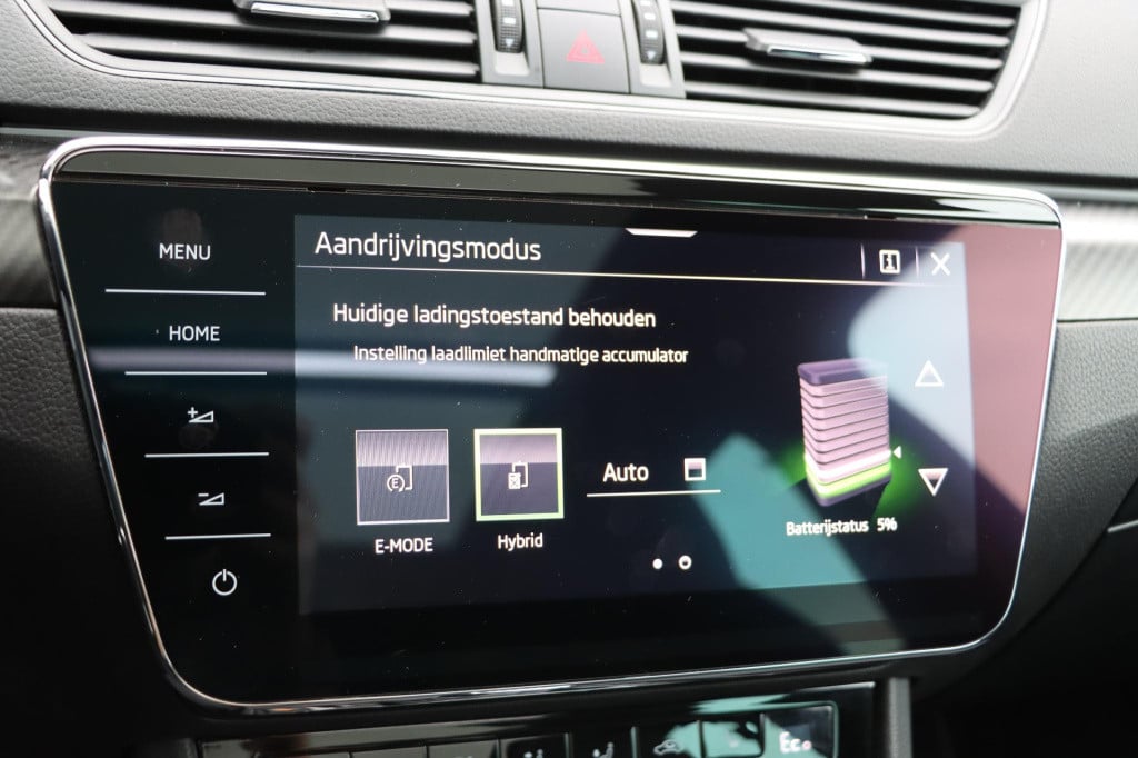 Skoda Superb 1.4 tsi iv sportline business 218pk dsg6