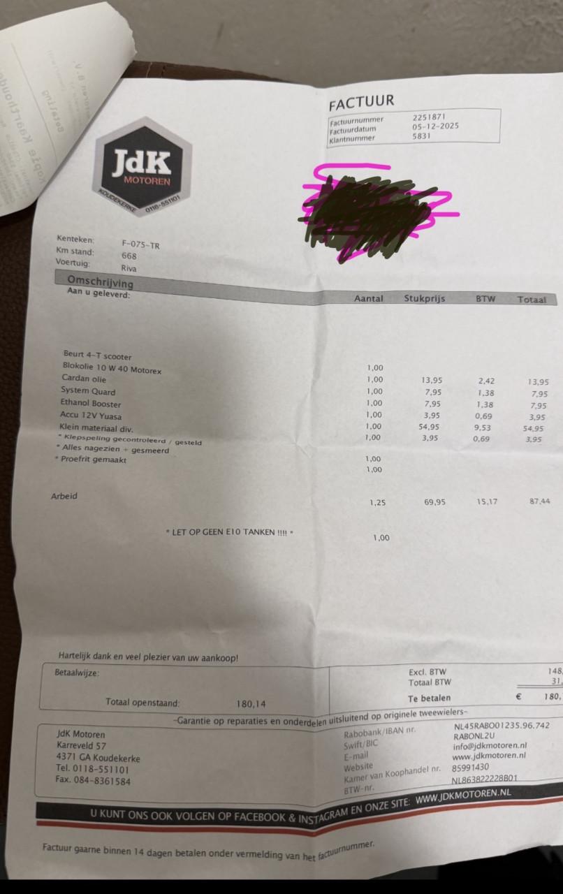 In nieuwe staat Riva Snorscooter