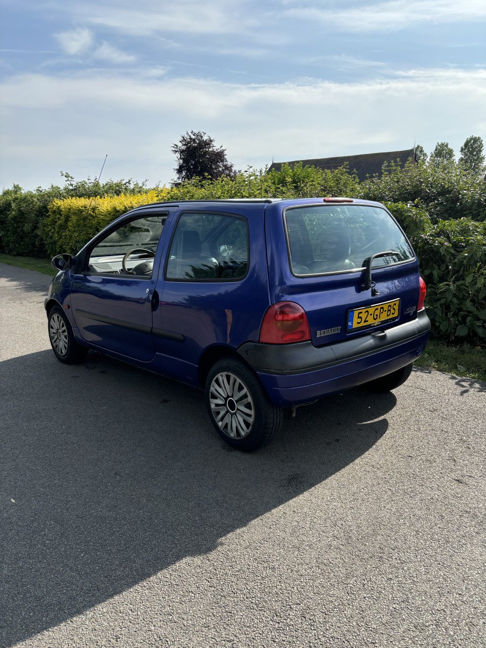 Renault Twingo met een voljaar apk!