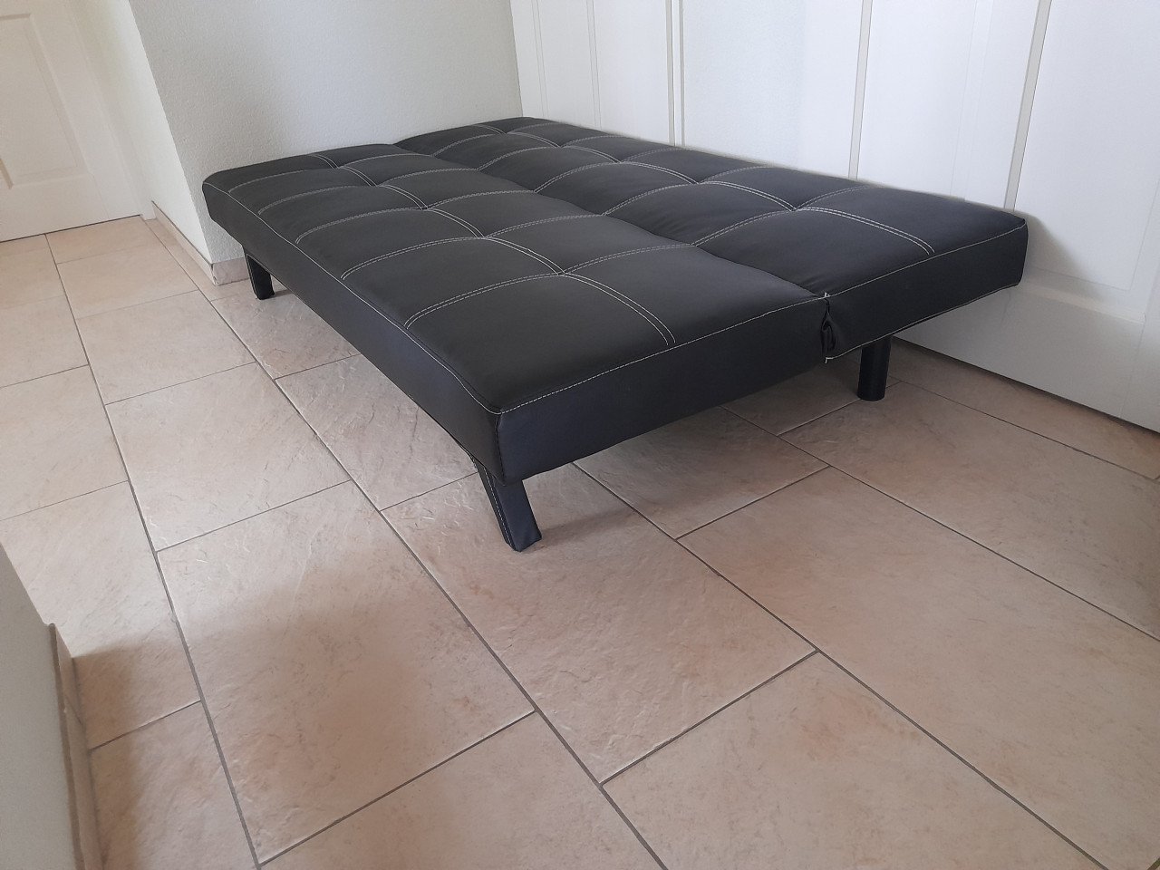 Slaap bank 180 x 105 x  77H ( in goede nette staat)