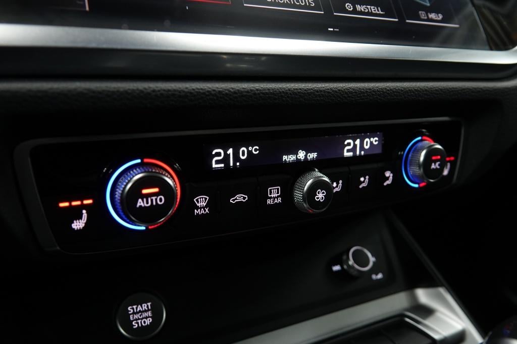 Audi Q3 35 tfsi pro line | keyless | led | camera |