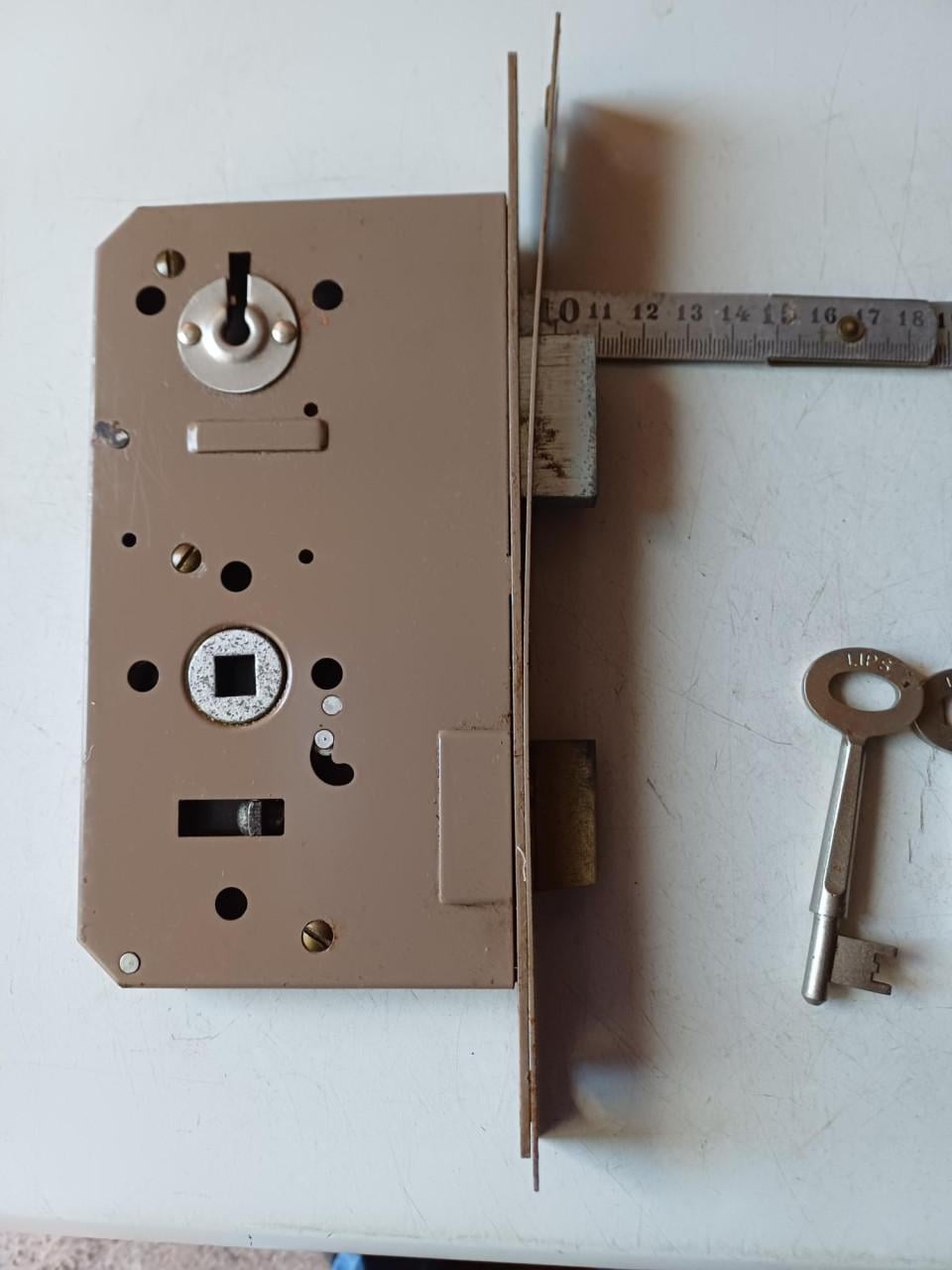 SLOT met  2 SLEUTELS