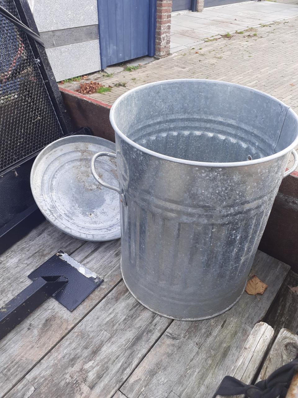 Zinken Teil met Deksel & Zinken Gieter & Weck-ketel