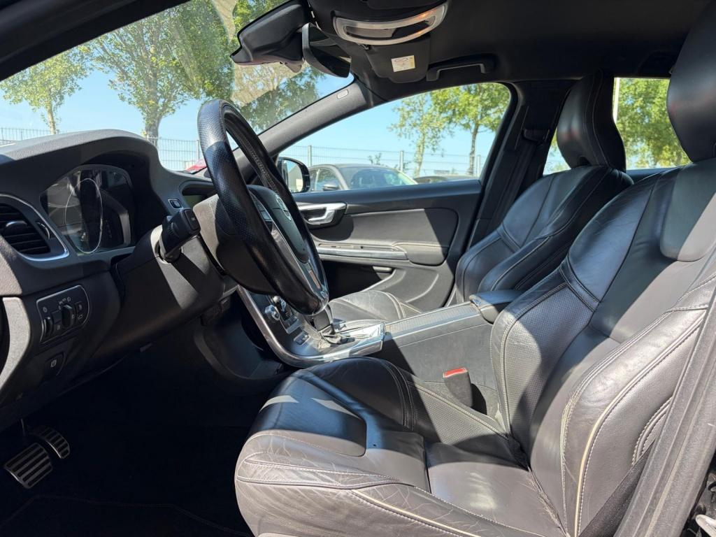 Volvo V60 2.4 d6 awd pl.i r-d.