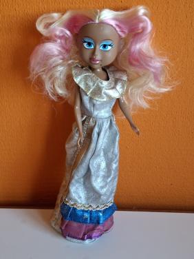 Grote Barbie Bratz achtige pop 32 cm