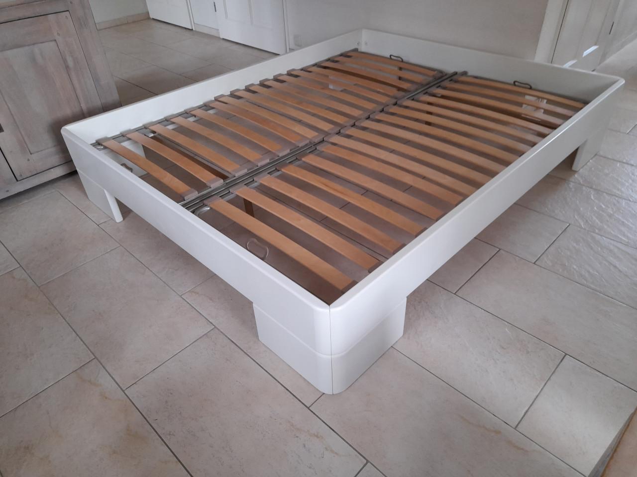 2 Persoons bed 160 x 200 (in goede staat )