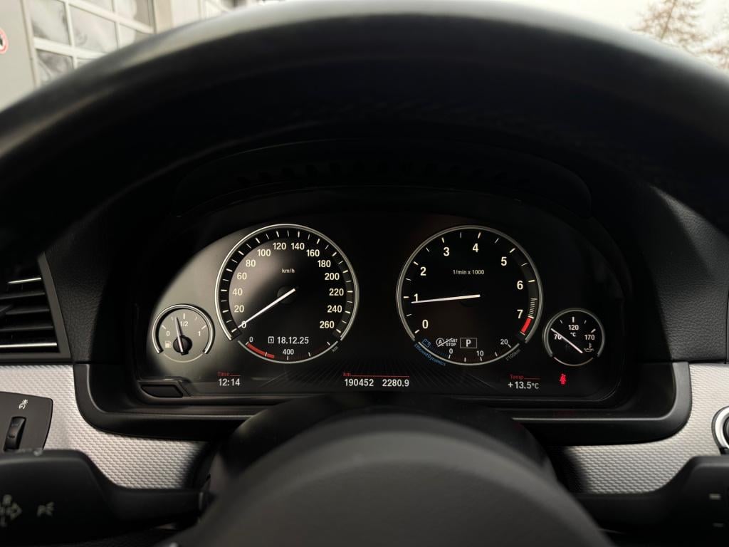 BMW 5 Serie touring 520i executive * m-pakket * navigatie * 20 inch * nap