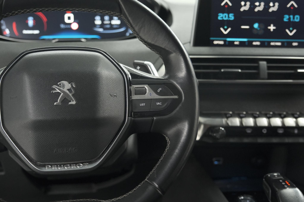 Peugeot 3008 puretech 130 eat6 allure | camera | navigatie | apple carplay 