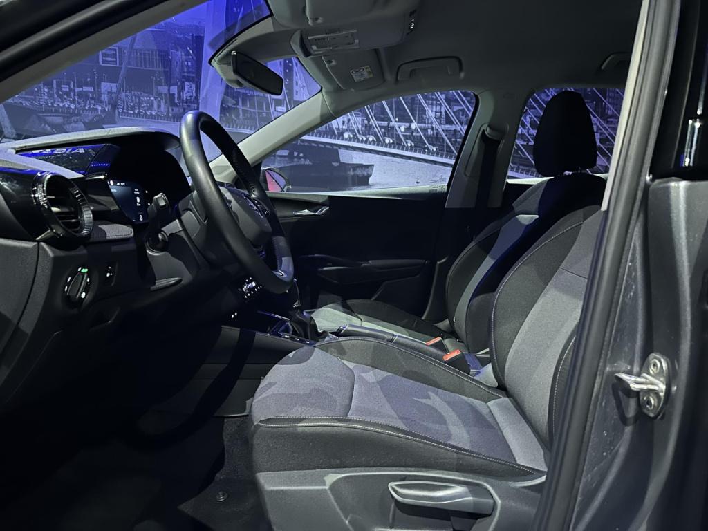 Skoda Fabia 1.0 tsi business edition *camera*pdc*winterpack*app*navi*