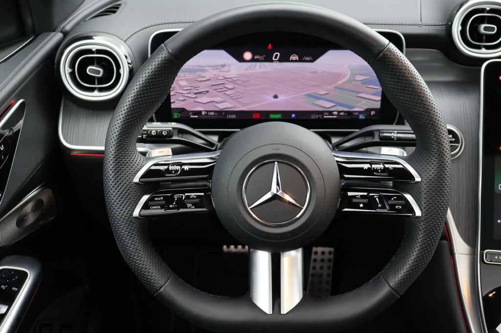 Mercedes-Benz Glc 300e 4matic edition amg line l techniek pakket l luchtver