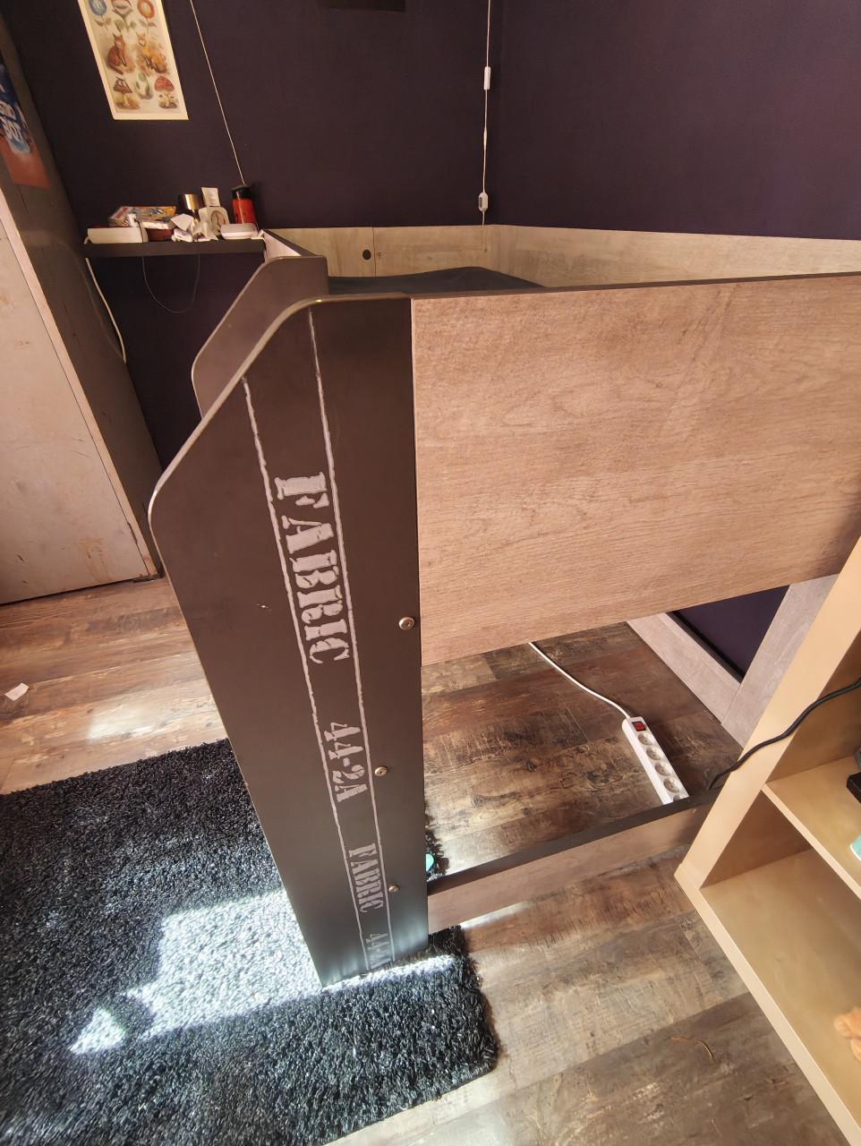 Stoere hoogslaper en bureau