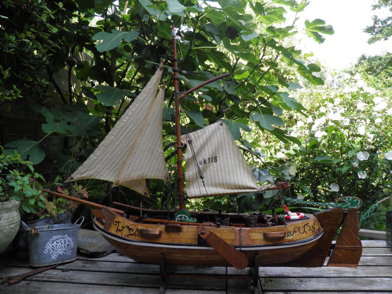 Houten vissersboot, zeer mooi 90 bij 65 cm