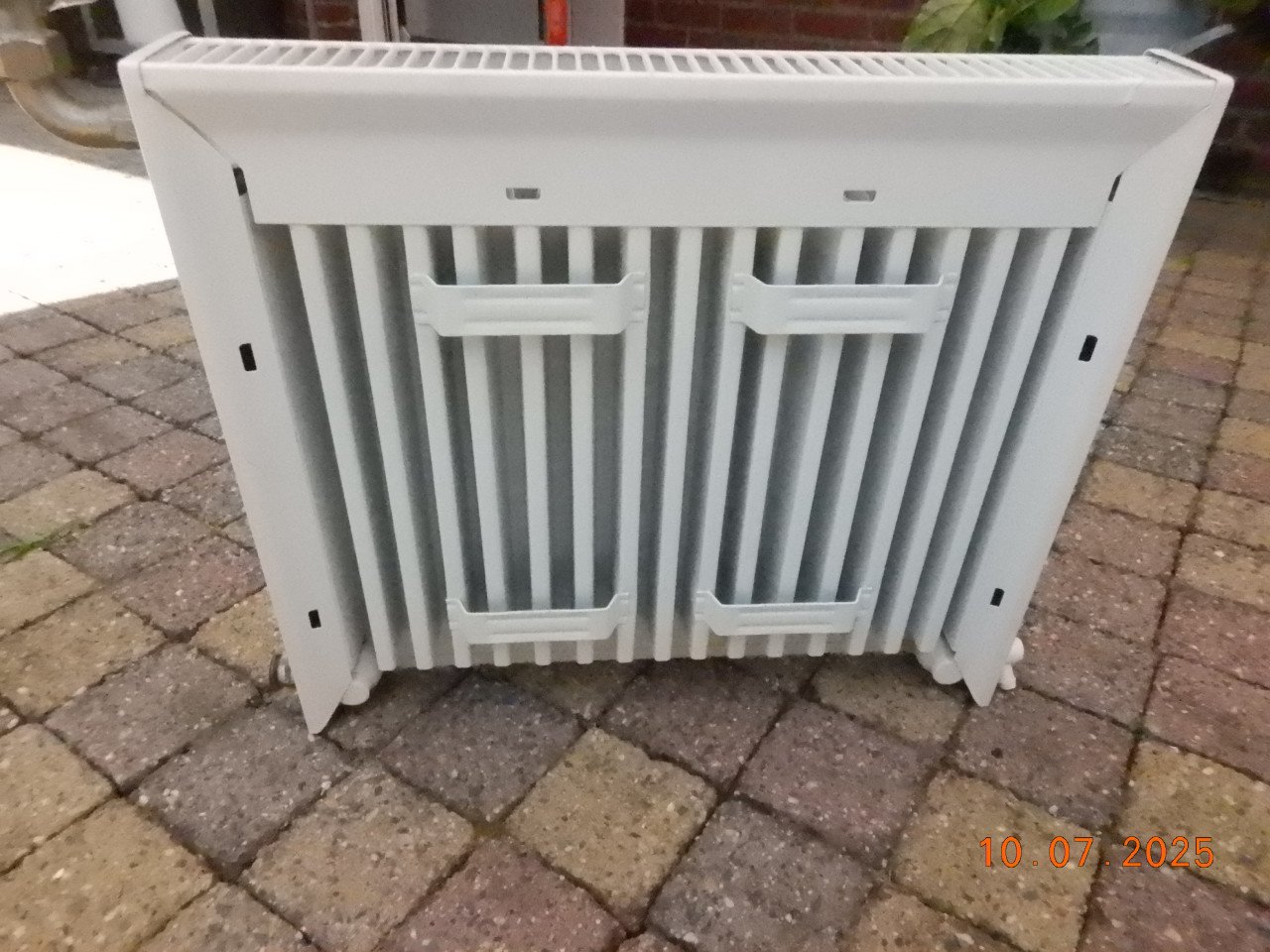 Kleine radiator voor in wc of badkamer