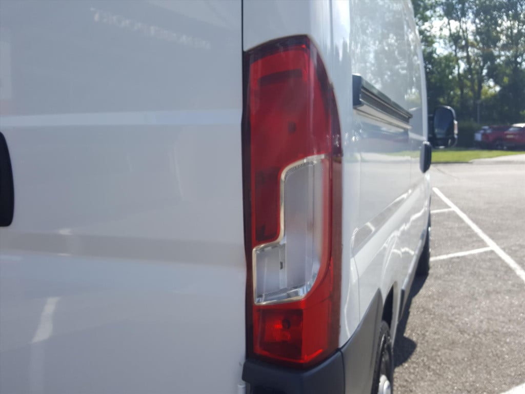 Peugeot Boxer gb 333 hdi-110pk xr profit+ l2h1 3-zits navi | kastinbouw | i