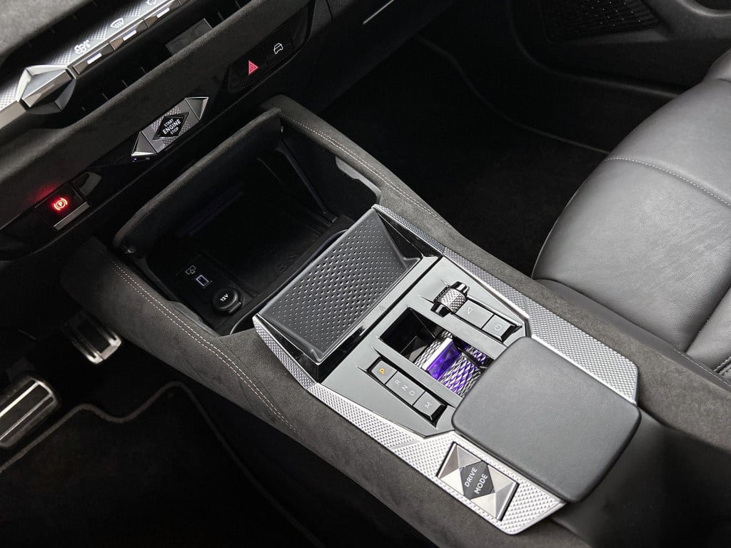 Ds Ds 4 1.2 puretech performance line | automaat | lmv | leder | trekhaak |