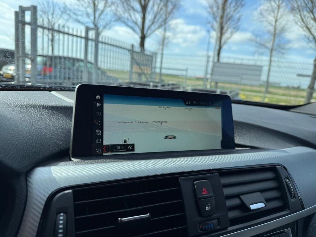 BMW 3-serie touring 318i corp l. exec