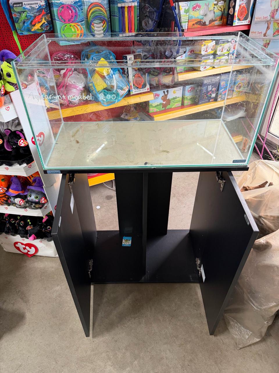 Sera aquatank + meubel