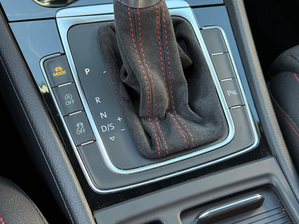 Volkswagen Golf 2.0 tsi gti tcr 5-deurs automaat 290 pk