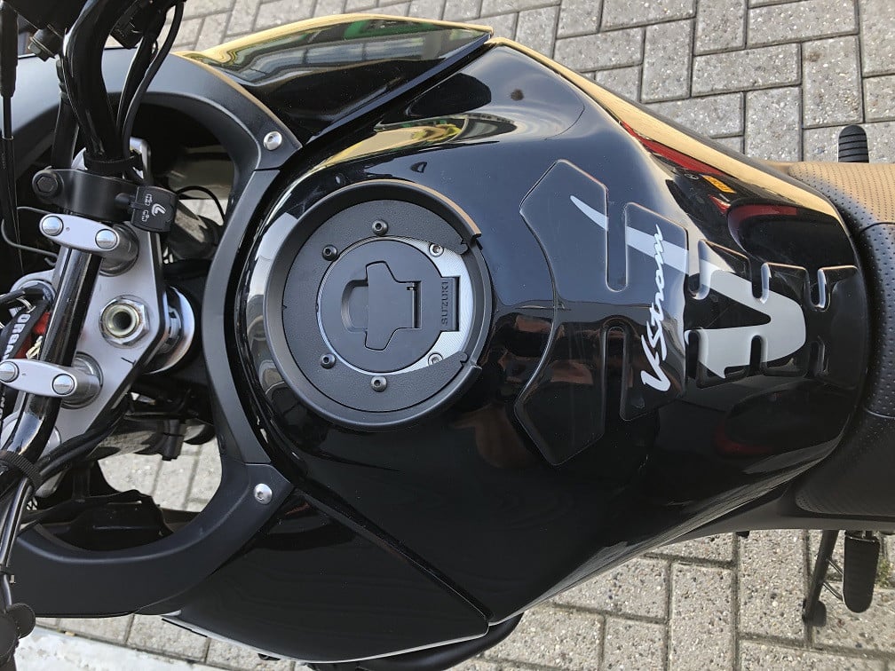 Suzuki DL1000 V-Strom, 11-2005, 31 dkm, 1e eig, kofferset etc etc €4450,-