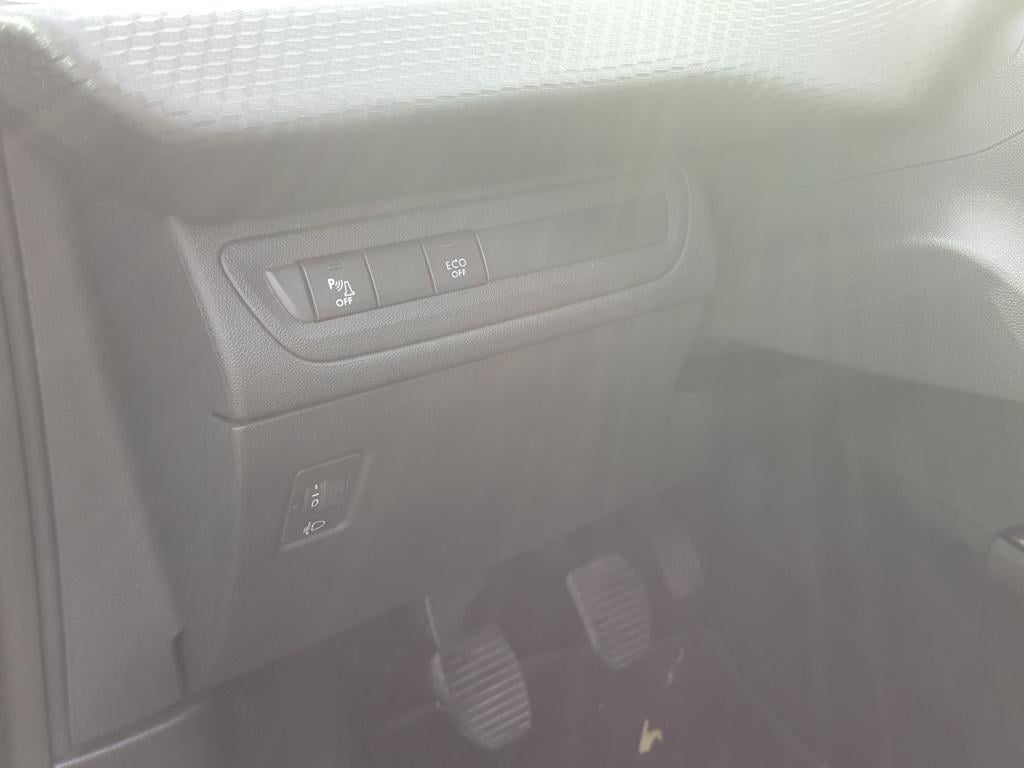 Peugeot 2008 1.2 130pk signature apple carplay & android auto | navigatie t