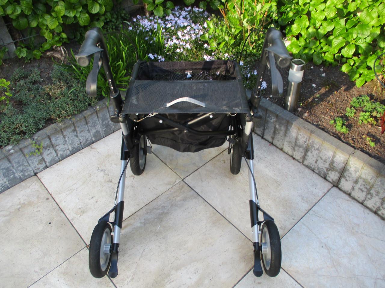Zgan Topro OLympos  rollator met Softwielen zitje grote tas en rugleuning