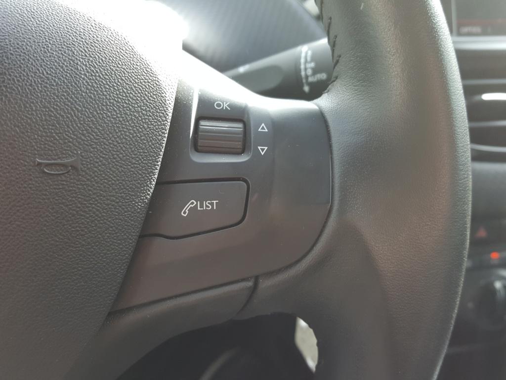 Peugeot 2008 1.2 130pk signature apple carplay & android auto | navigatie t