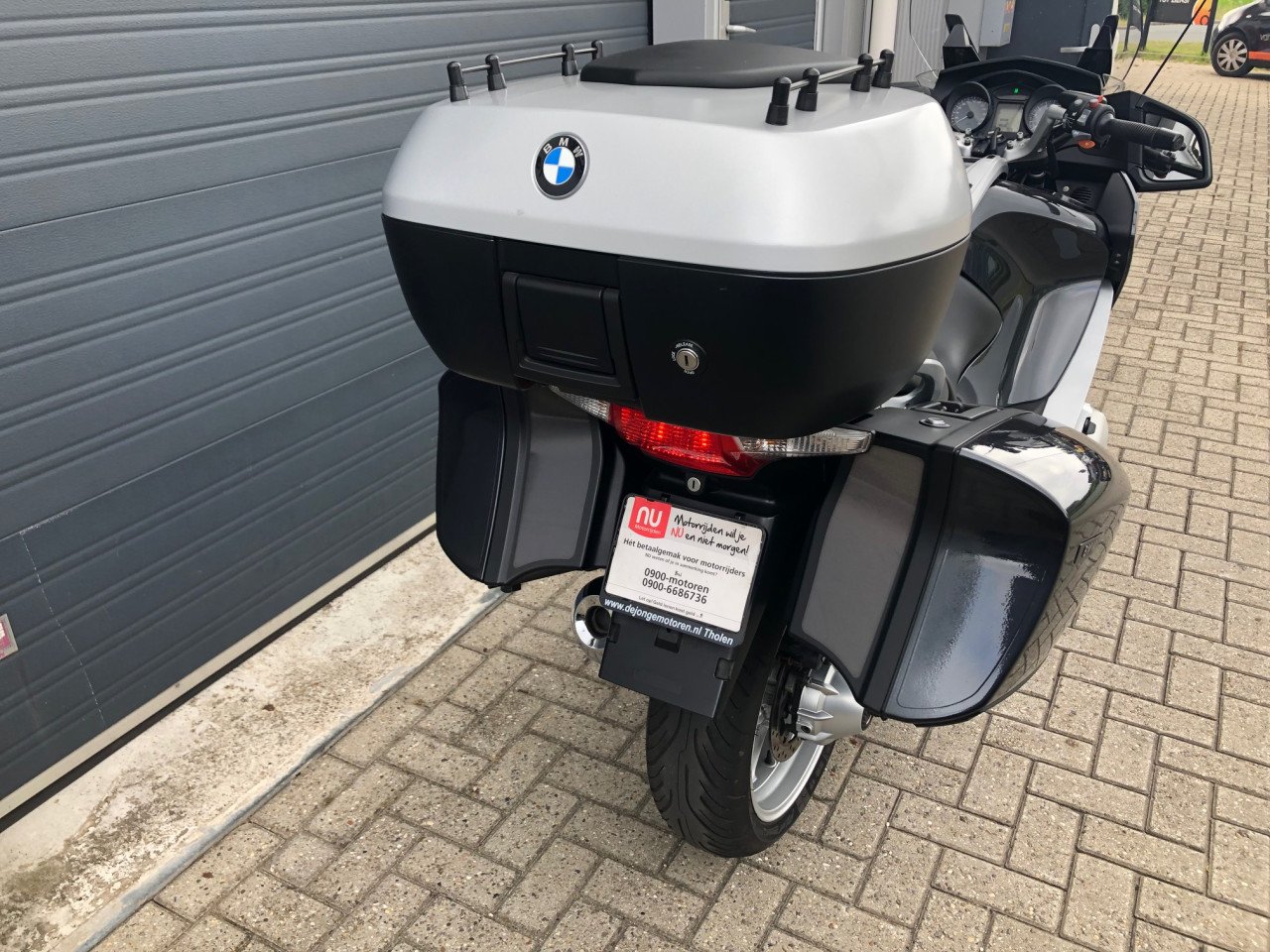 Zeer nette BMW R1200RT '05 met 112 dkm, cruisecontrol, CD, topkoffer €4250