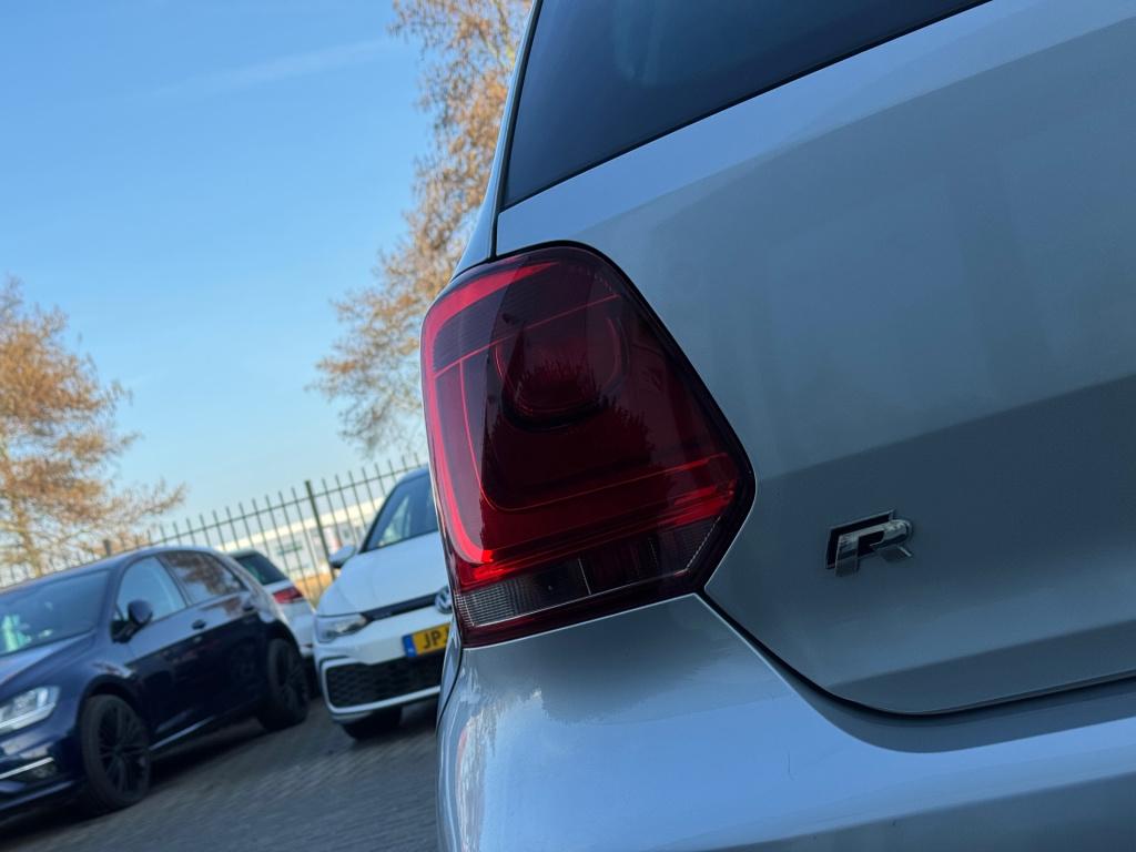 Volkswagen Polo 1.4-16v style * cruise control * panoramadak * carplay